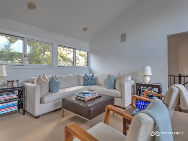 Hamptons Home 1020815
