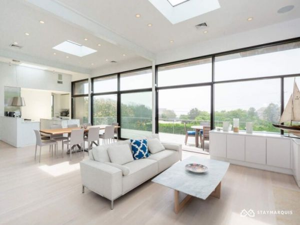Hamptons Home 1020816