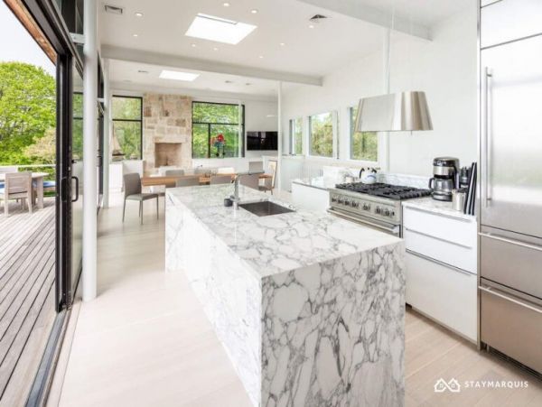 Hamptons Home 1020816
