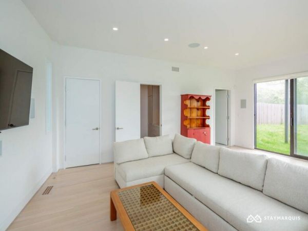 Hamptons Home 1020816