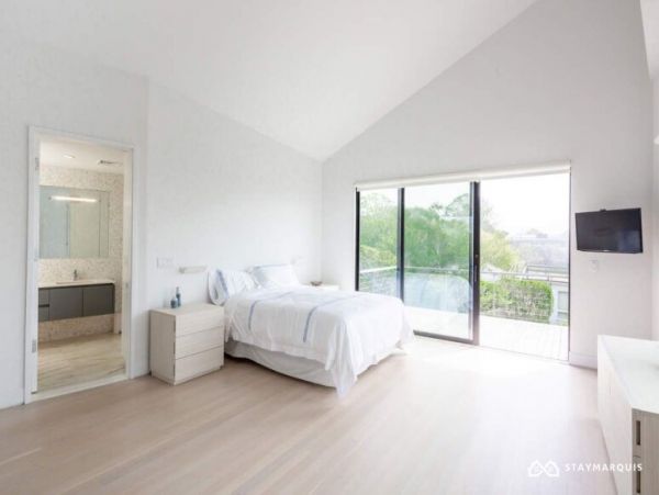 Hamptons Home 1020816