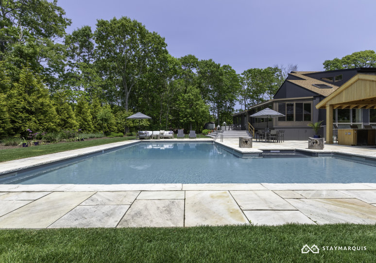 Hamptons Home 1020817