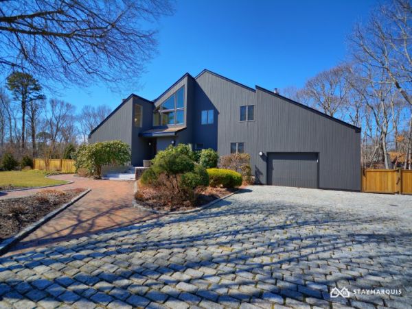 Hamptons Home 1020817