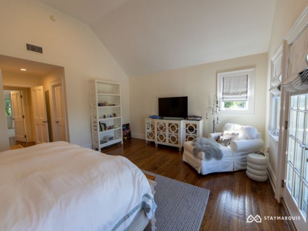 Hamptons Home 1020819