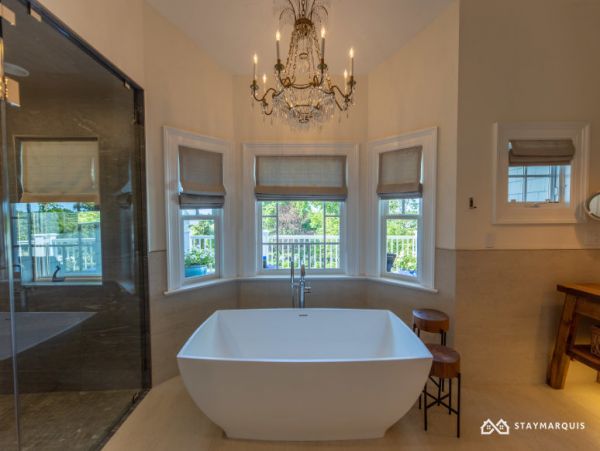 Hamptons Home 1020819