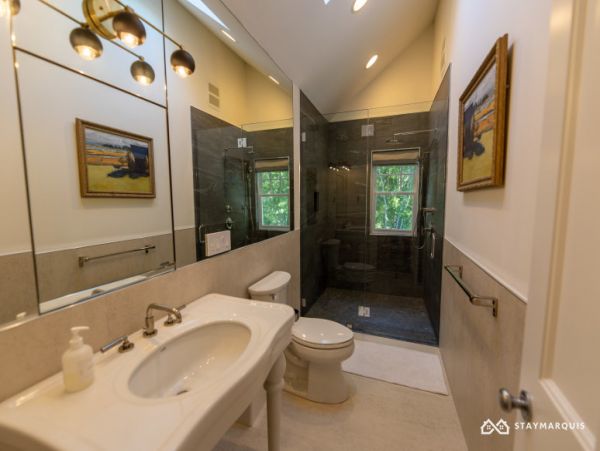 Hamptons Home 1020819