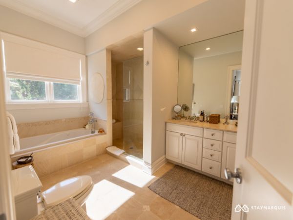 Hamptons Home 1020819