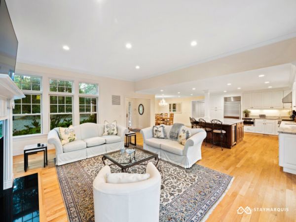 Hamptons Home 1020820
