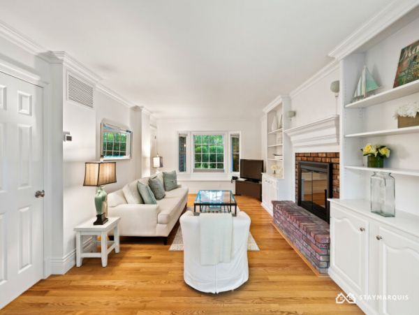 Hamptons Home 1020820