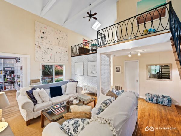 Hamptons Home 1020822