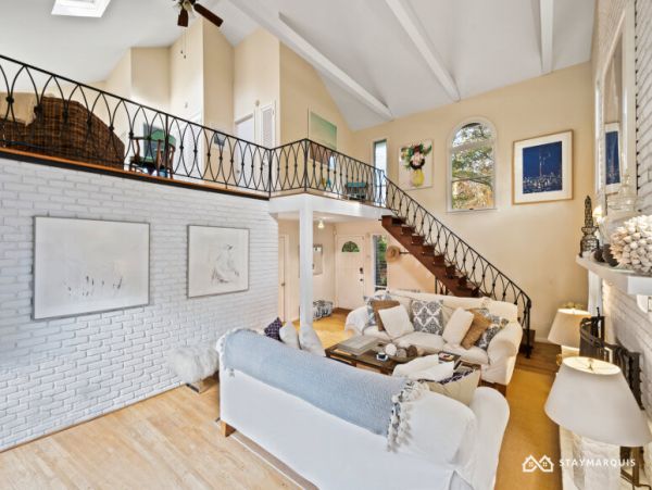 Hamptons Home 1020822