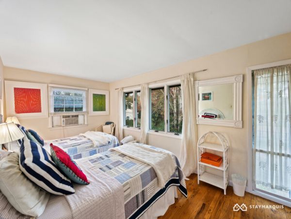Hamptons Home 1020822