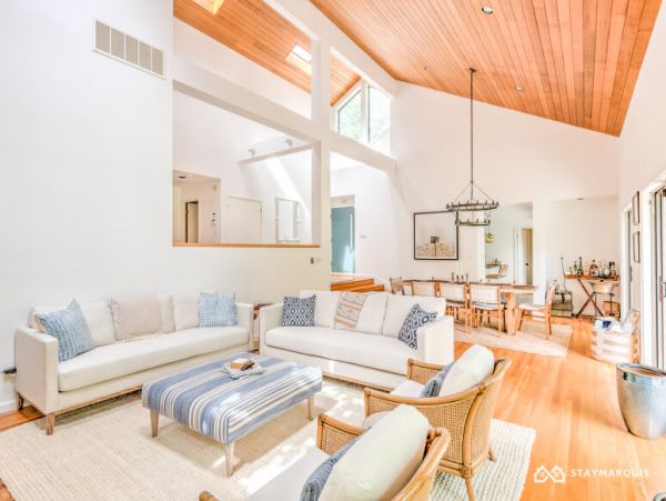 Hamptons Home 1020824