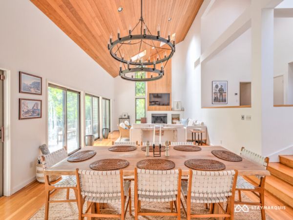 Hamptons Home 1020824