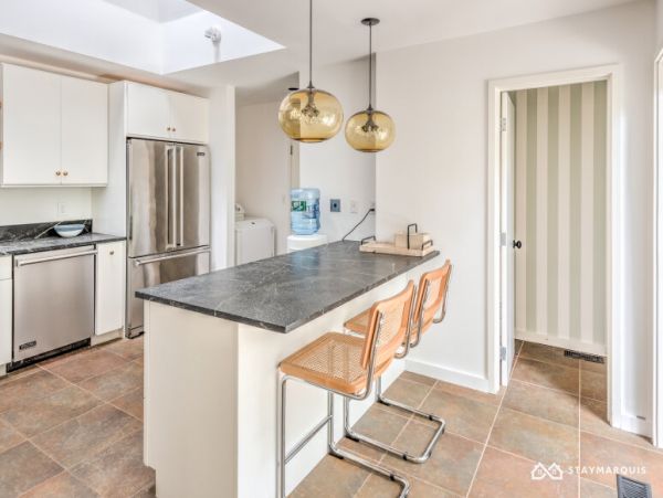 Hamptons Home 1020824