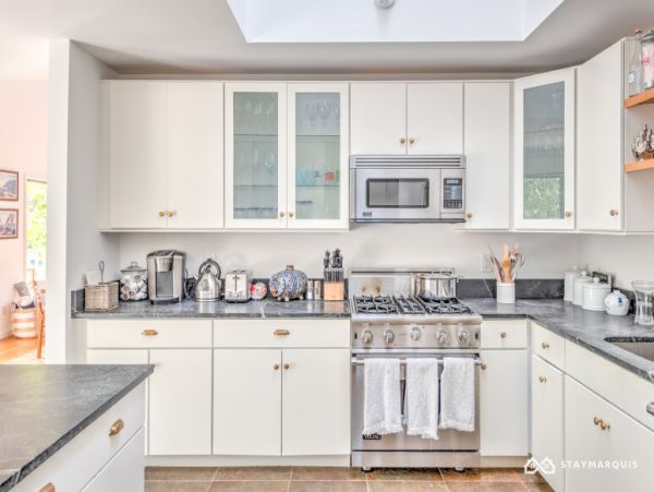 Hamptons Home 1020824