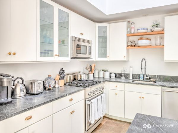 Hamptons Home 1020824