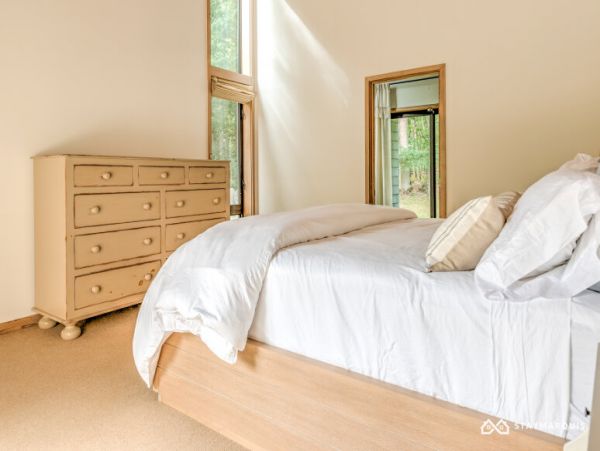 Hamptons Home 1020824