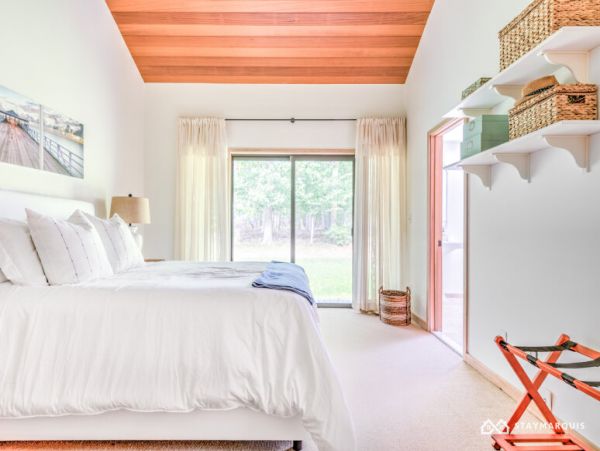 Hamptons Home 1020824