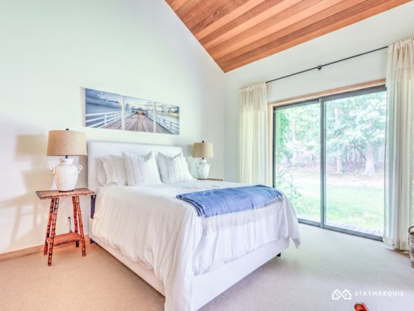Hamptons Home 1020824