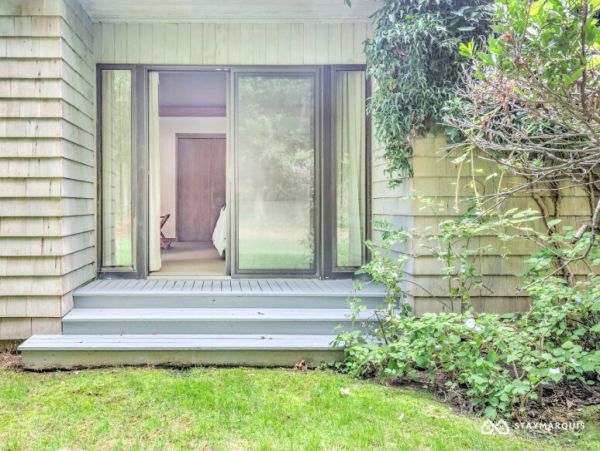 Hamptons Home 1020824