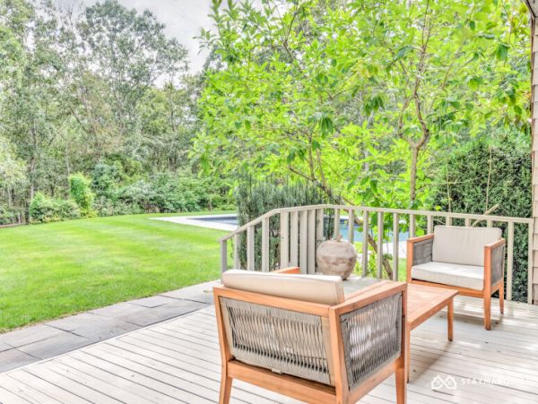 Hamptons Home 1020824