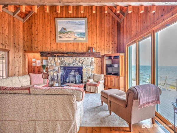Hamptons Home 1020825