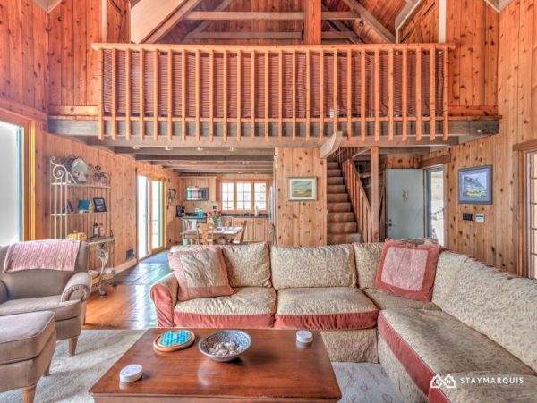 Hamptons Home 1020825