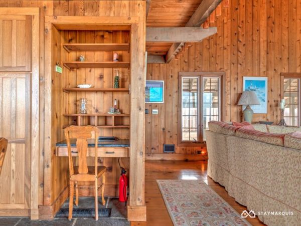 Hamptons Home 1020825