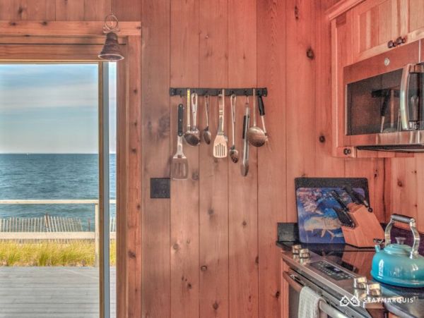 Hamptons Home 1020825
