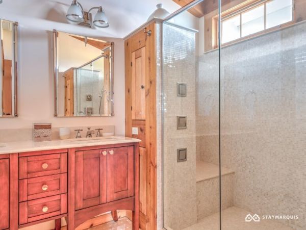Hamptons Home 1020825