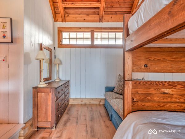Hamptons Home 1020825