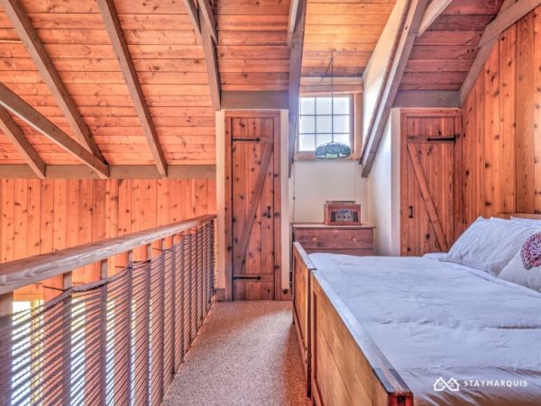 Hamptons Home 1020825