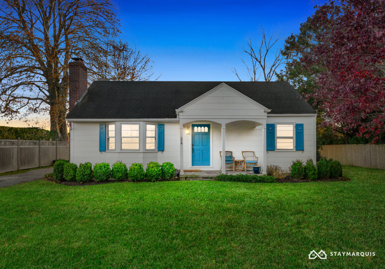 Hamptons Home 1020826