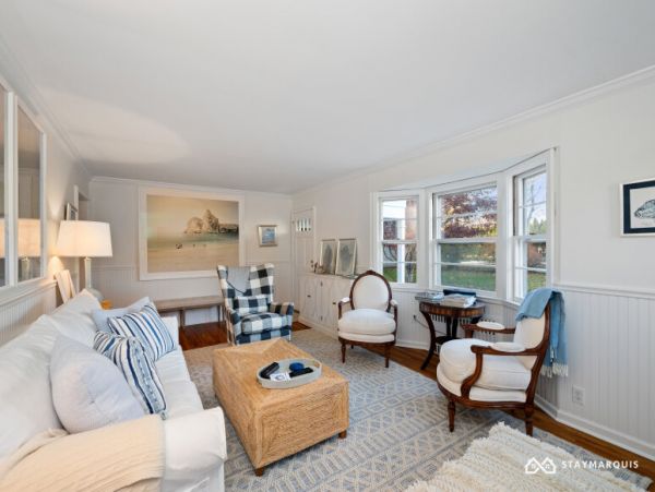 Hamptons Home 1020826