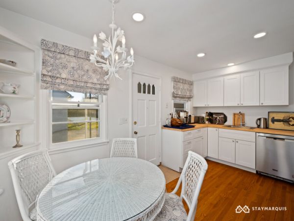 Hamptons Home 1020826