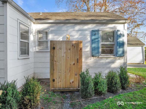 Hamptons Home 1020826