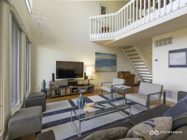 Hamptons Home 1020827