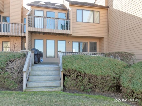 Hamptons Home 1020827