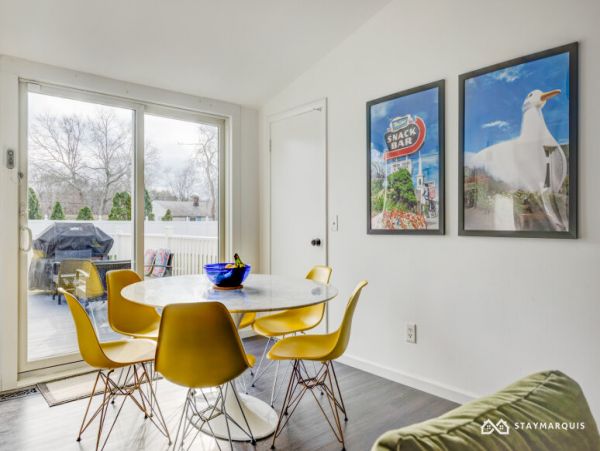 Hamptons Home 1020828