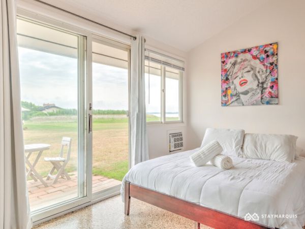 Hamptons Home 1020829