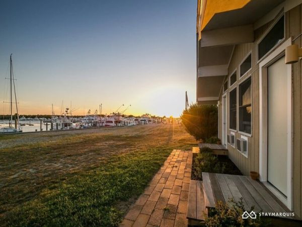 Hamptons Home 1020829