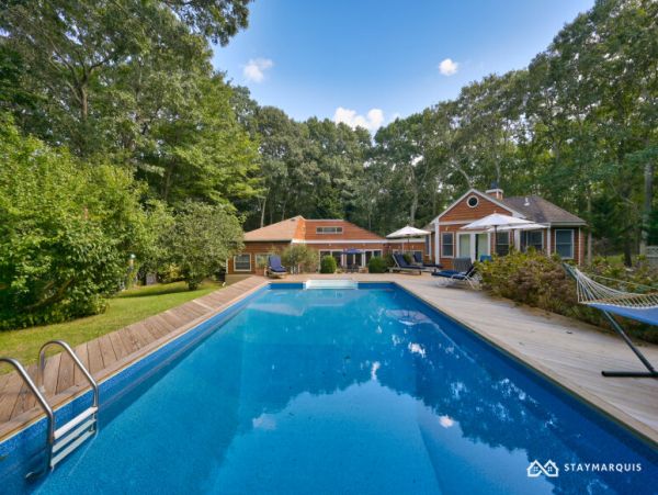 Hamptons Home 1020830