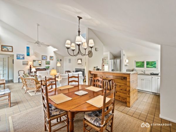 Hamptons Home 1020830