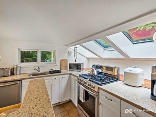 Hamptons Home 1020830