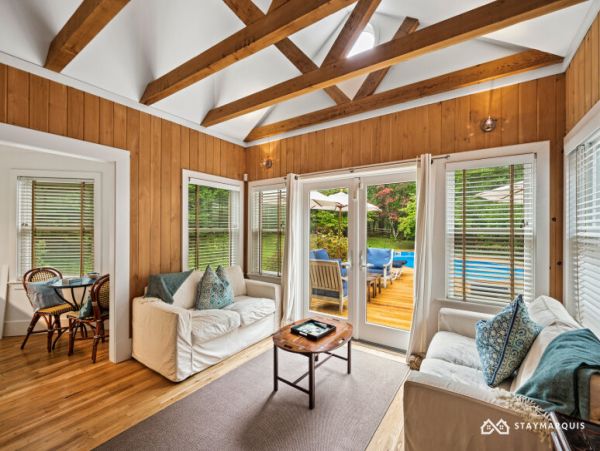 Hamptons Home 1020830