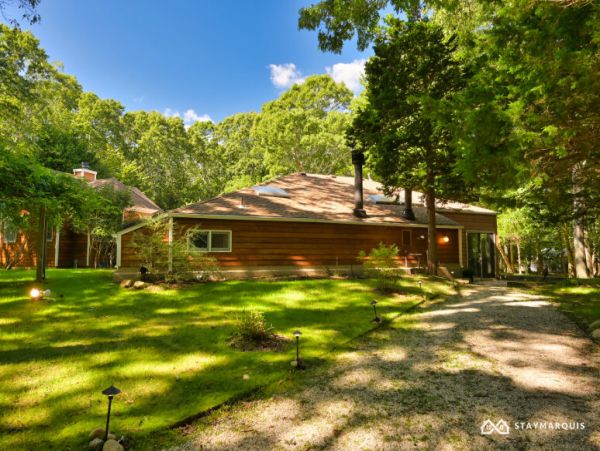 Hamptons Home 1020830