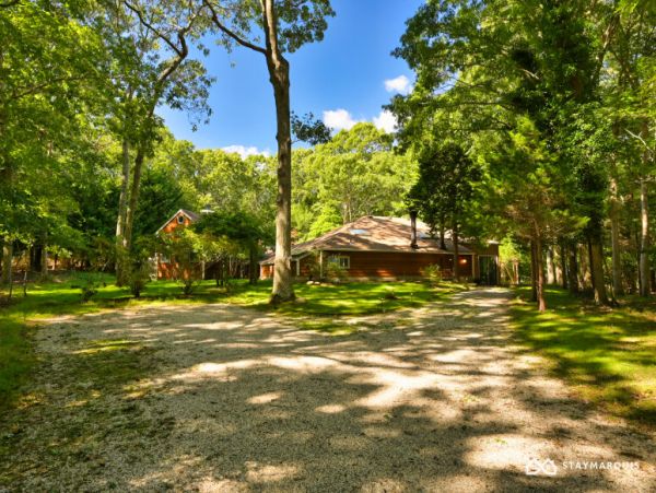 Hamptons Home 1020830