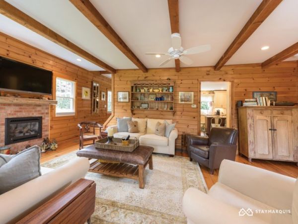Hamptons Home 1020831