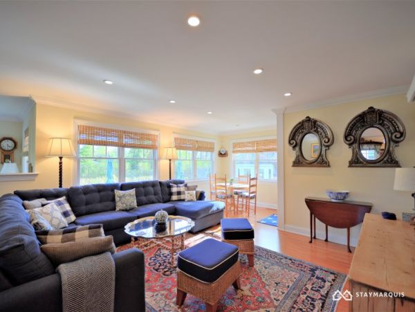Hamptons Home 1020832